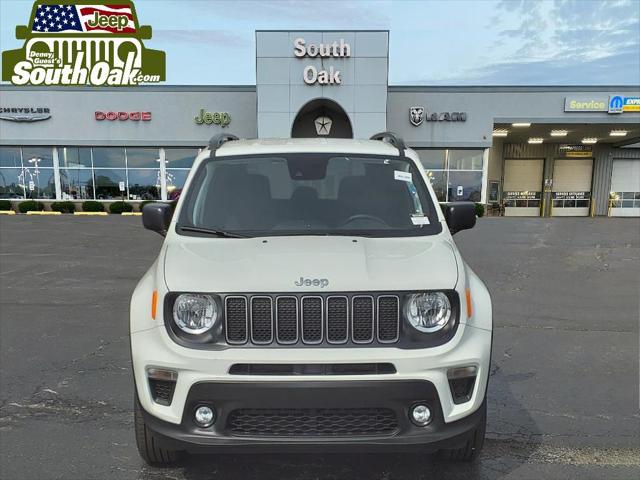 2023 Jeep Renegade RENEGADE LATITUDE 4X4