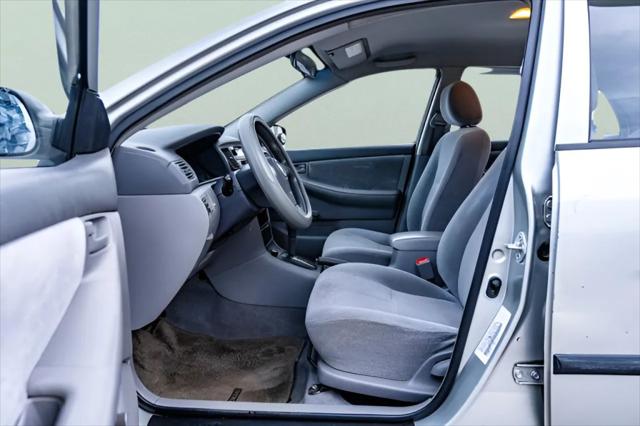 2004 Toyota Corolla LE
