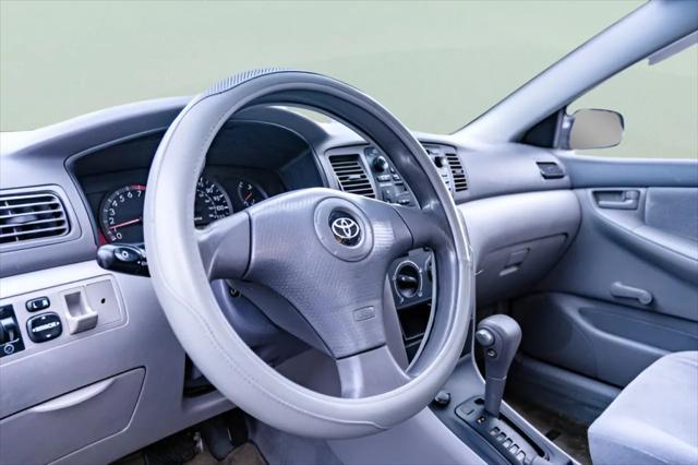 2004 Toyota Corolla LE