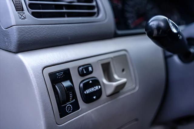 2004 Toyota Corolla LE