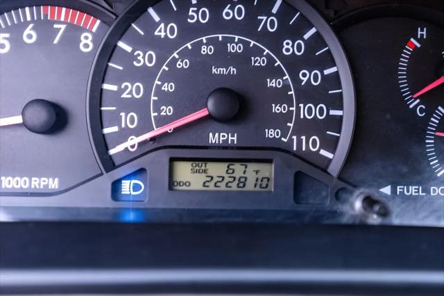 2004 Toyota Corolla LE