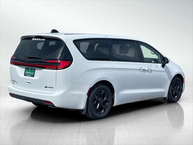 2023 Chrysler Pacifica Hybrid PACIFICA PLUG-IN HYBRID TOURING L