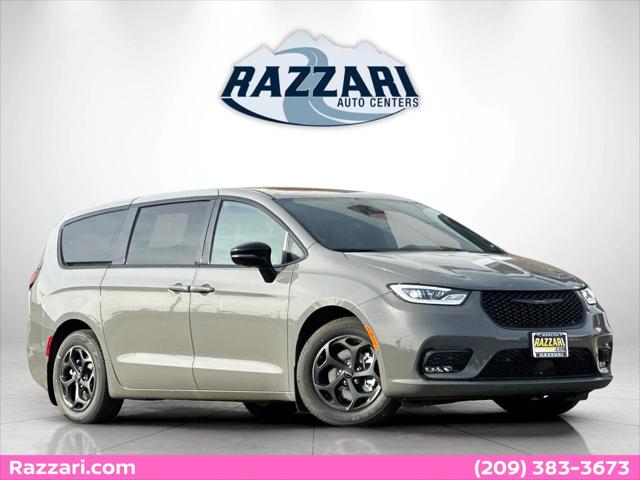 2023 Chrysler Pacifica Plug-In Hybrid PACIFICA PLUG-IN HYBRID LIMITED