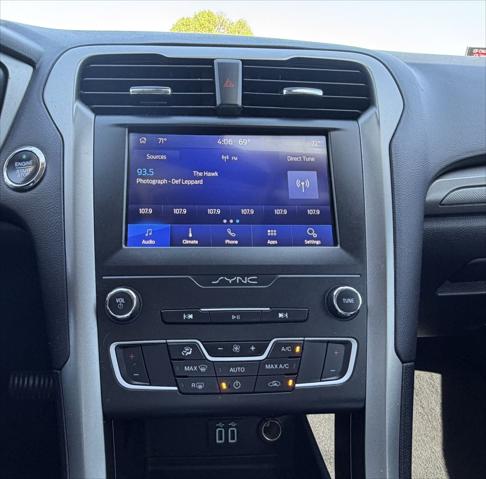 2020 Ford Fusion SE