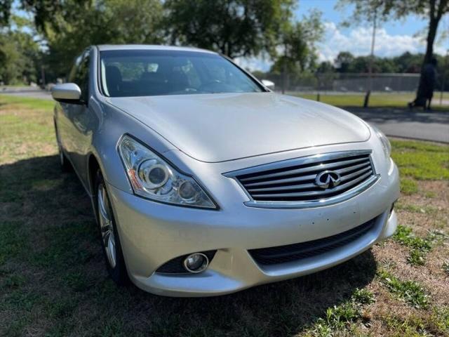2012 INFINITI G37 x