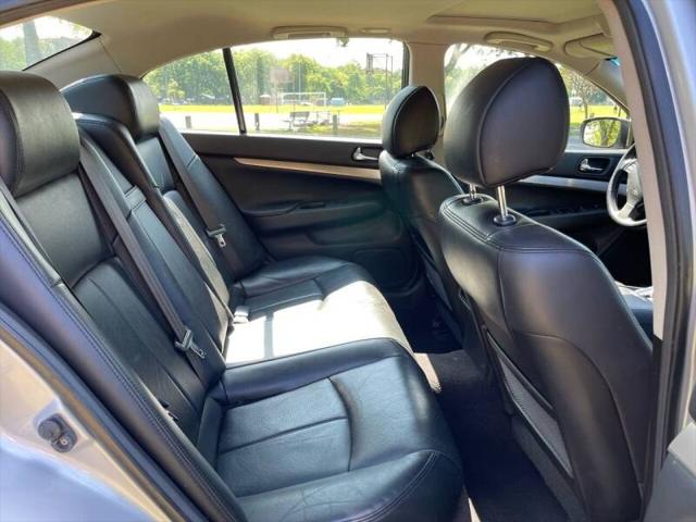 2012 INFINITI G37 x