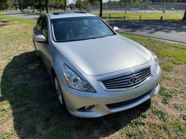 2012 INFINITI G37 x