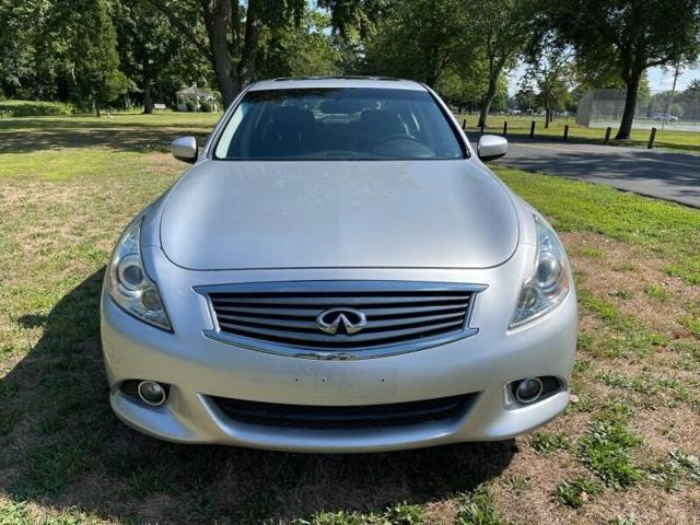 2012 INFINITI G37 x