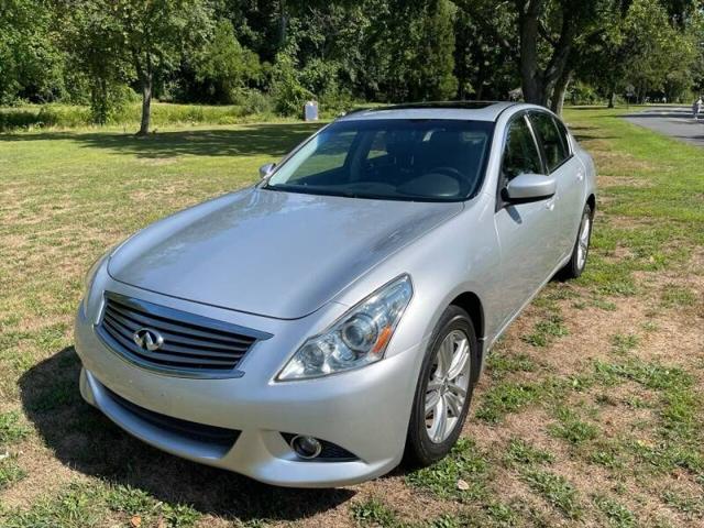 2012 INFINITI G37 x
