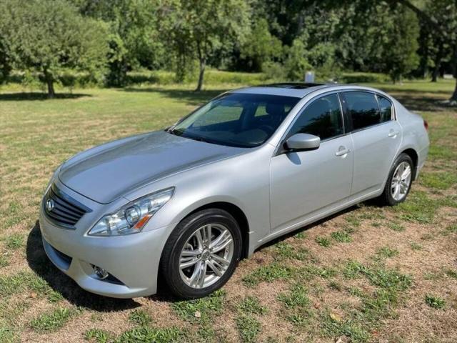 2012 INFINITI G37 x