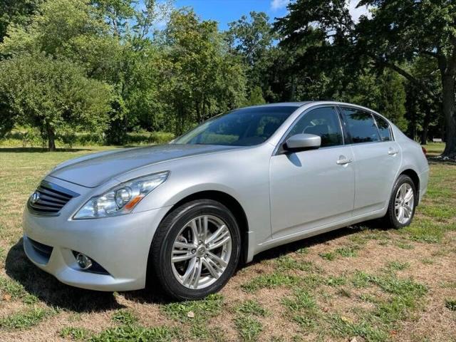 2012 INFINITI G37 x