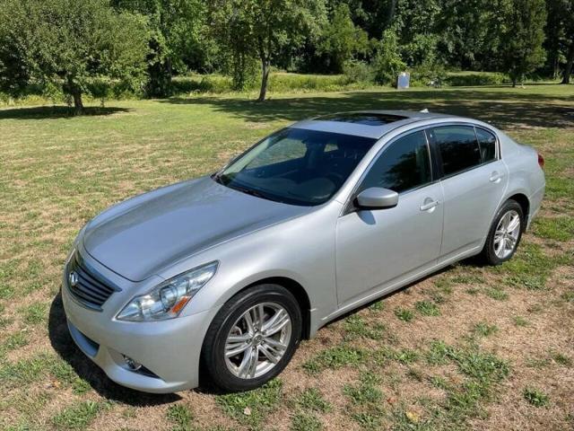 2012 INFINITI G37 x