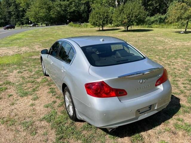 2012 INFINITI G37 x