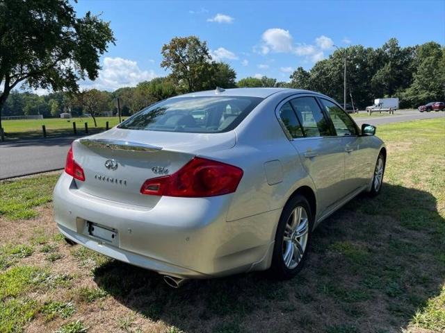 2012 INFINITI G37 x