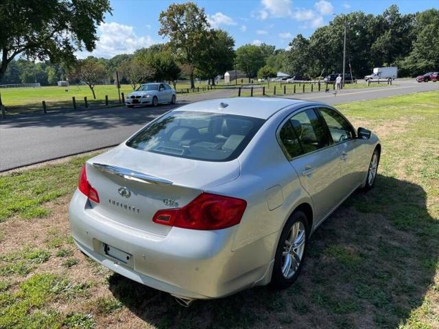2012 INFINITI G37 x