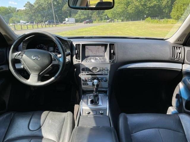 2012 INFINITI G37 x