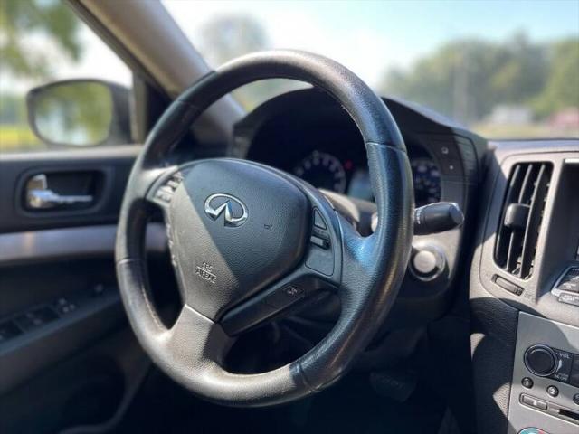 2012 INFINITI G37 x