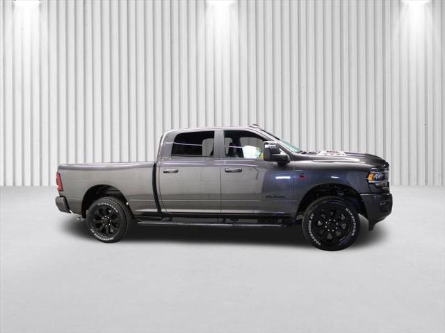 2023 RAM Ram 3500 RAM 3500 LARAMIE CREW CAB 4X4 64 BOX