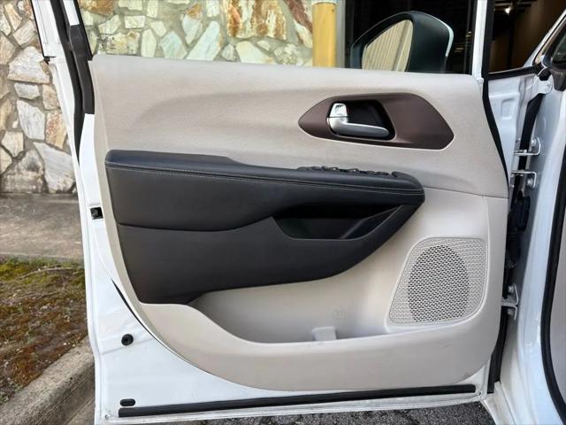 2021 Chrysler Voyager LXI