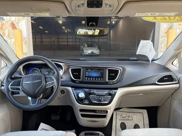 2021 Chrysler Voyager LXI
