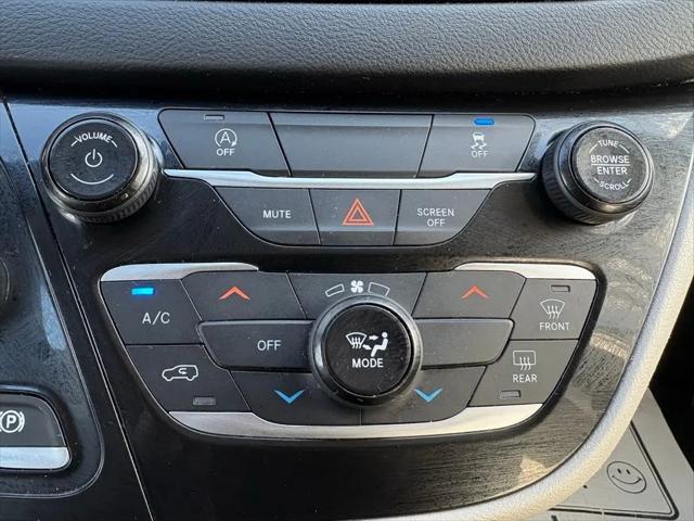 2021 Chrysler Voyager LXI