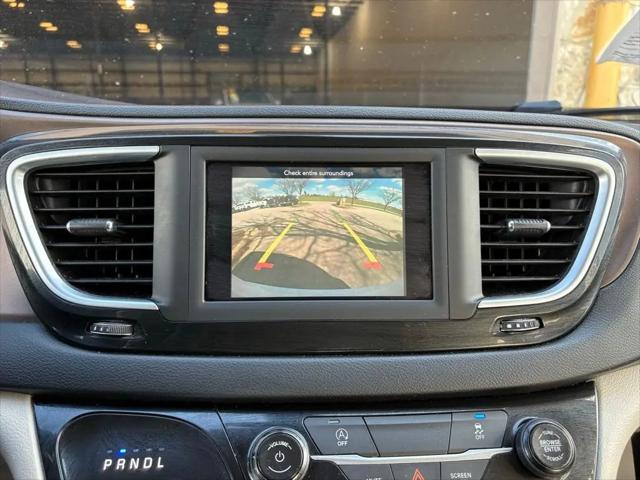 2021 Chrysler Voyager LXI