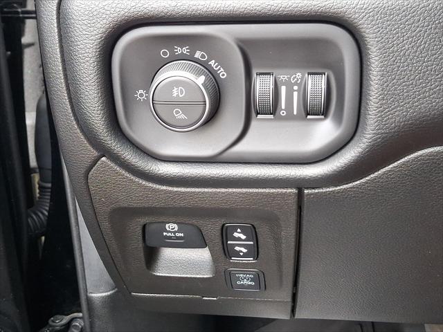 2019 Ram 1500 Big Horn/Lone Star Crew Cab 4x4 57 Box