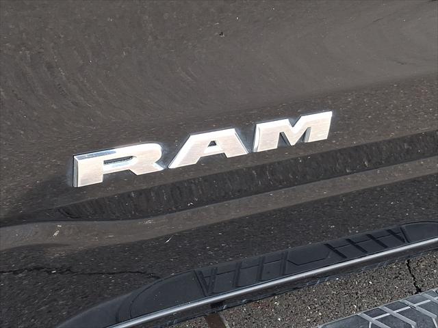 2019 Ram 1500 Big Horn/Lone Star Crew Cab 4x4 57 Box