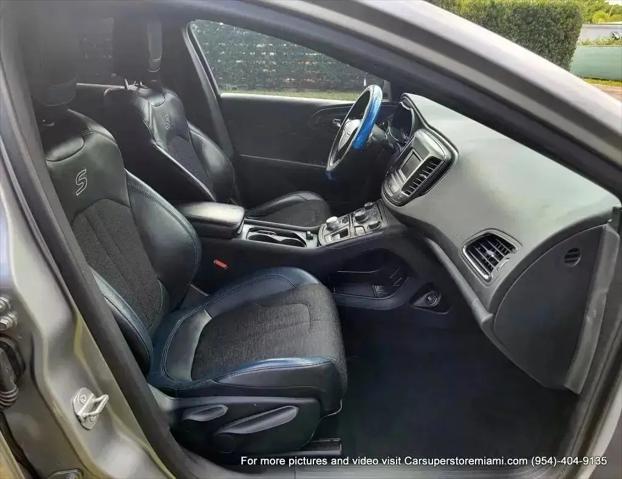 2015 Chrysler 200 S