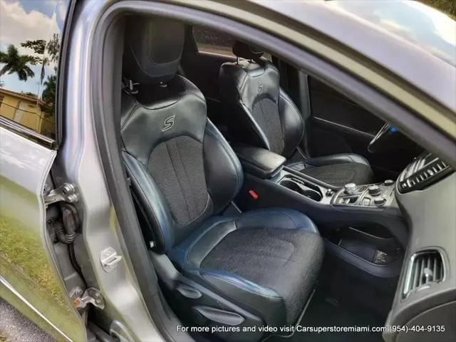 2015 Chrysler 200 S