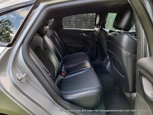 2015 Chrysler 200 S