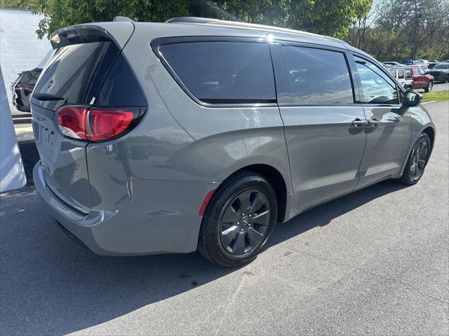 2020 Chrysler Pacifica Hybrid Limited