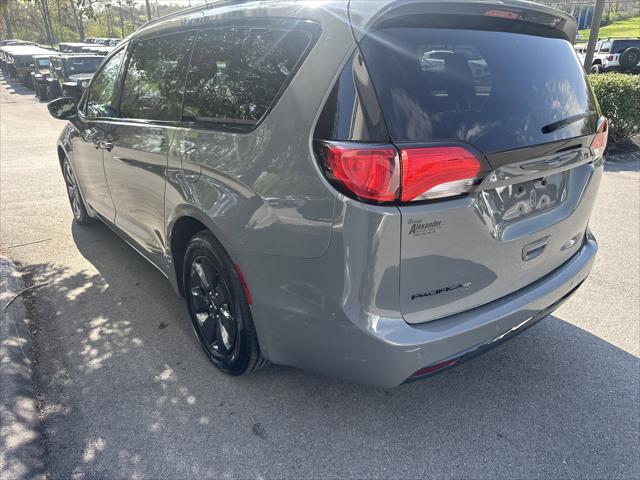 2020 Chrysler Pacifica Hybrid Limited