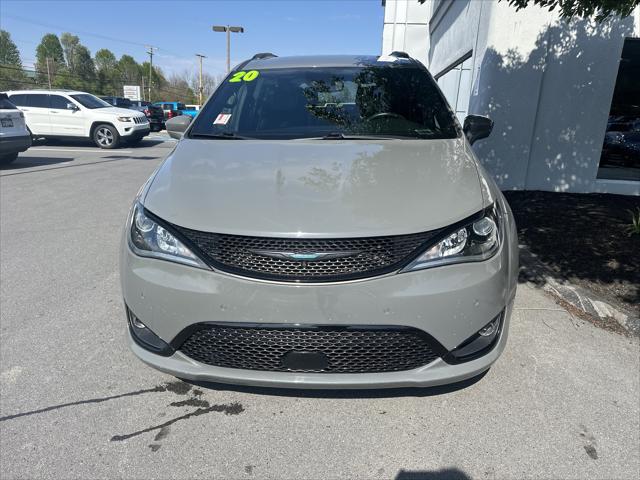 2020 Chrysler Pacifica Hybrid Limited