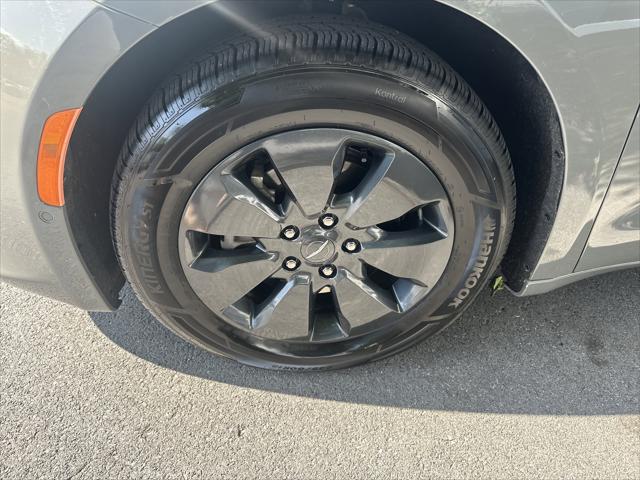 2020 Chrysler Pacifica Hybrid Limited