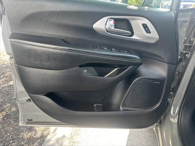 2020 Chrysler Pacifica Hybrid Limited