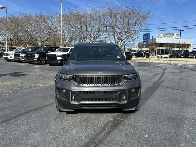 2022 Jeep Grand Cherokee Overland 4x2