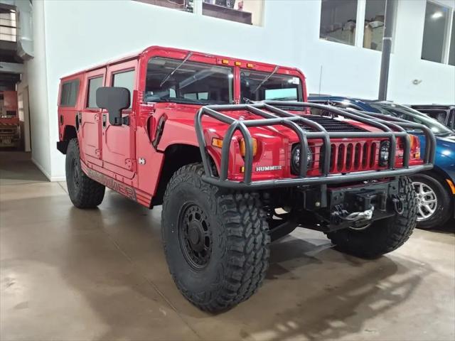 2004 HUMMER H1 Enclosed