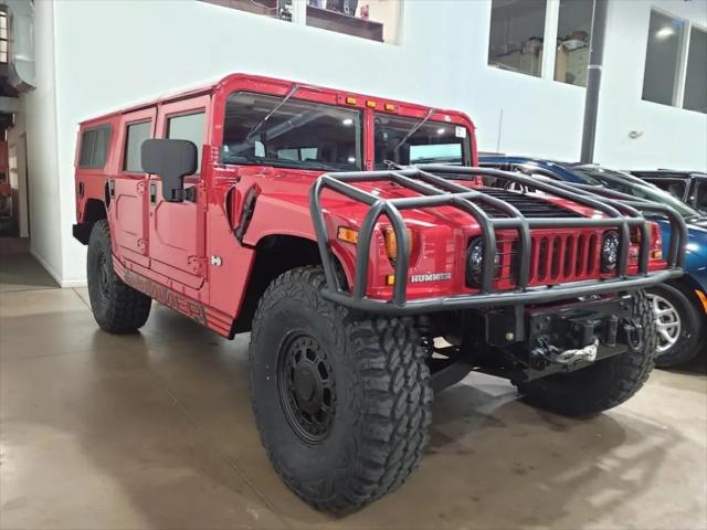 2004 HUMMER H1 Enclosed