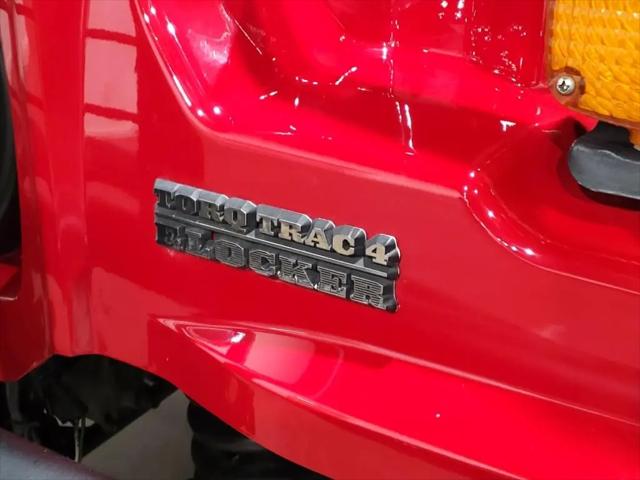 2004 HUMMER H1 Enclosed