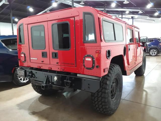 2004 HUMMER H1 Enclosed