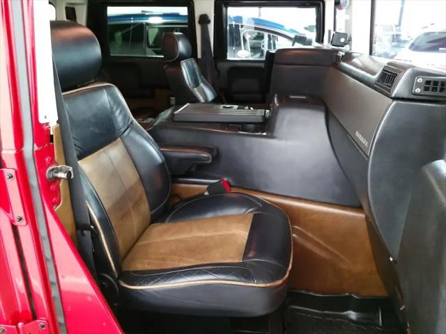 2004 HUMMER H1 Enclosed