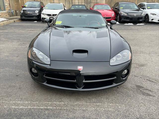 2004 Dodge Viper SRT10