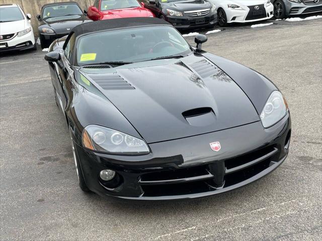2004 Dodge Viper SRT10
