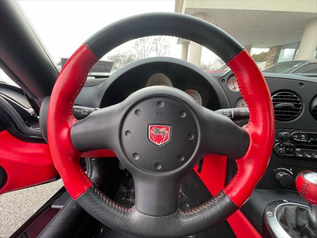 2004 Dodge Viper SRT10