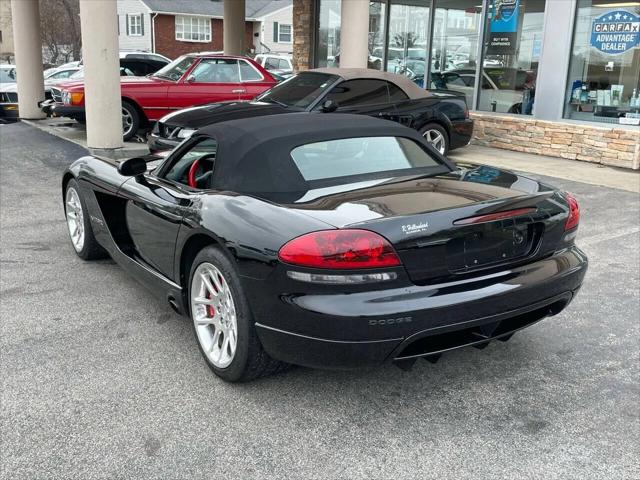 2004 Dodge Viper SRT10