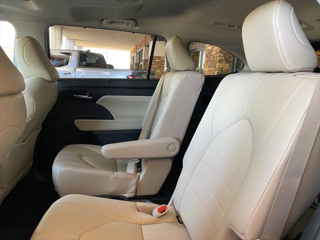 2023 Toyota Highlander Hybrid XLE