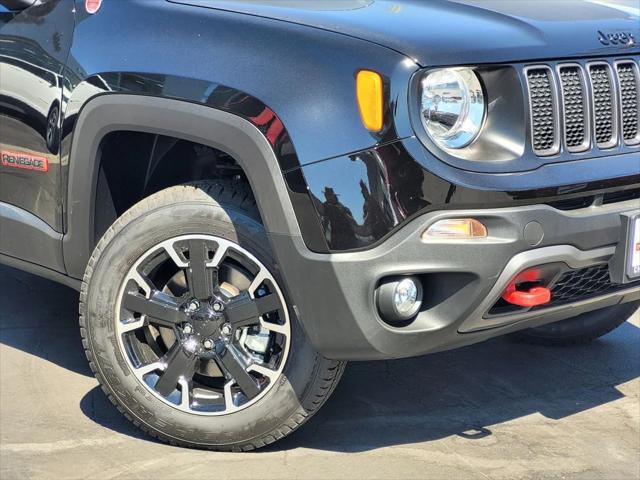 2023 Jeep Renegade RENEGADE TRAILHAWK 4X4