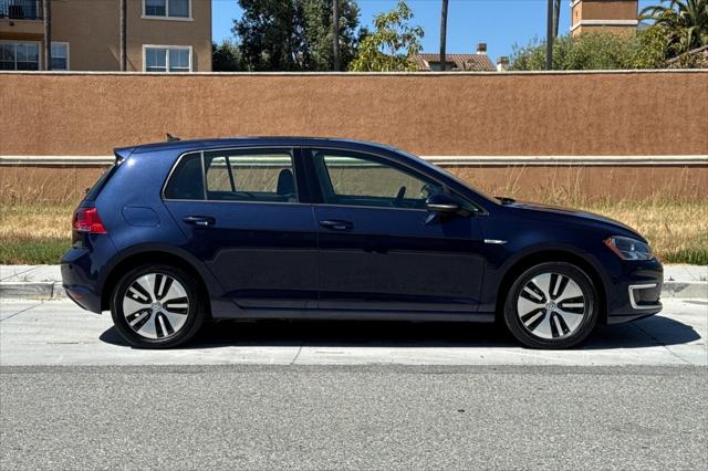 2016 Volkswagen e-Golf SE