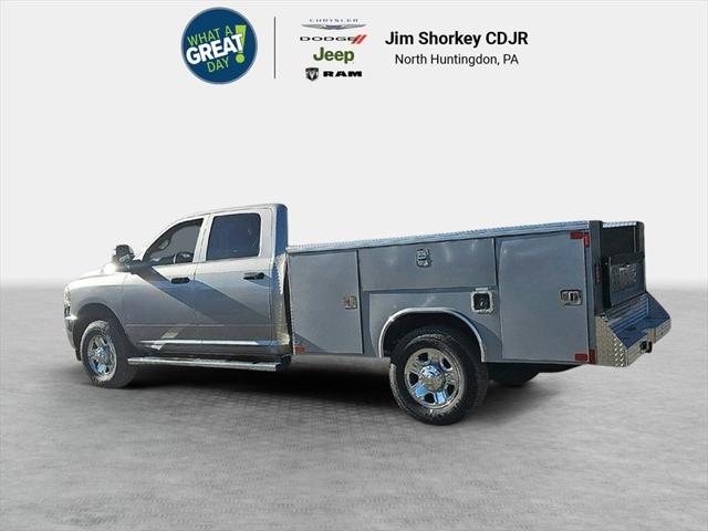 2023 RAM Ram 3500 Chassis Cab RAM 3500 TRADESMAN CREW CAB CHASSIS 4X4 60 CA